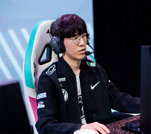 今日LPL赛程 16：45 EDG vs FPX