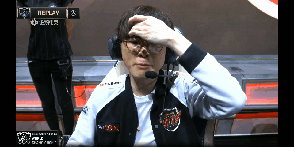 快速抓取！ Top Esports 超级话题粉丝：抓捕兄弟和教练红米尊重并祝福 Tian 抓取剪辑