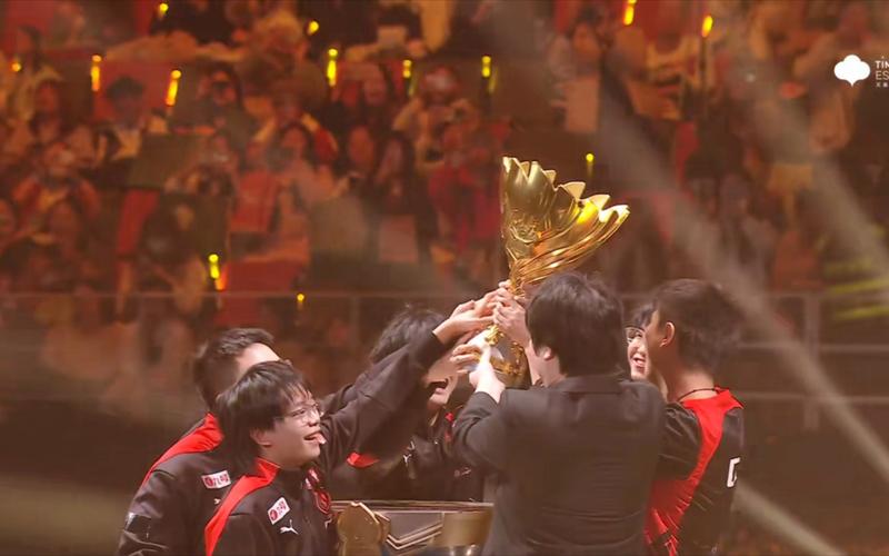 deokdam ：在今天比赛之前，我从来都没有赢过Ruler选手，今天赢下了比赛非常开心