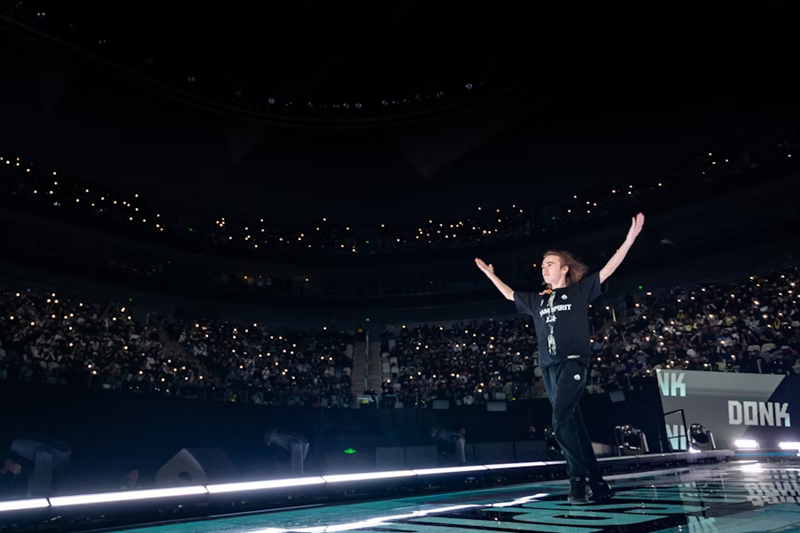 英雄联盟S12四强赛：DRX爆冷3-1击败GENG晋级